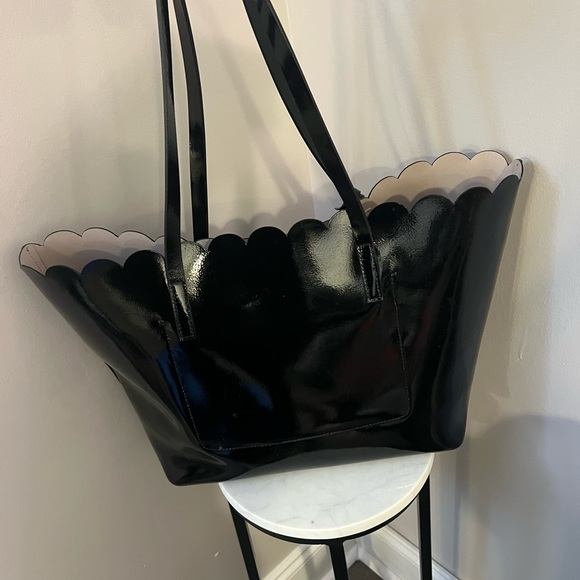 Kate Spade Scalloped Black Tote - Picture 4 of 10